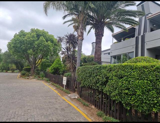 4 BEDROOM HOUSE FOR SALE IN MARAIS STEYN PARK